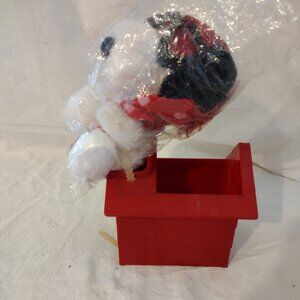 Vintage Teleflora Valentine's Day Flying Ace Plush Snoopy and Dog House Flower P